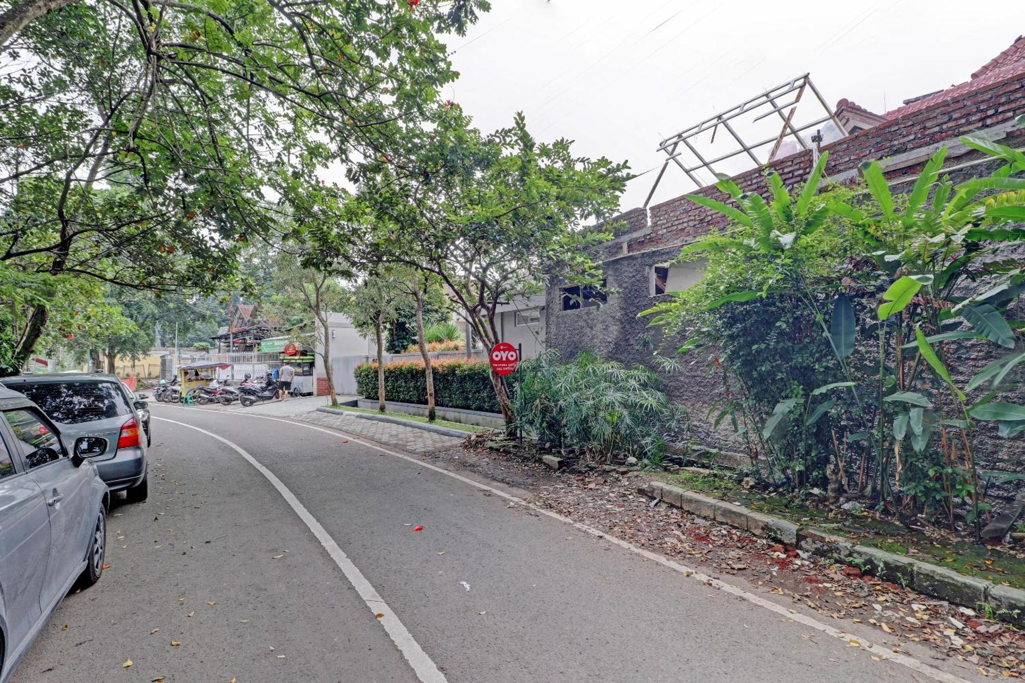Hotel O Bandung Near Stadion Siliwangi Formerly The Ethnic Hotel Bandung Exterior foto